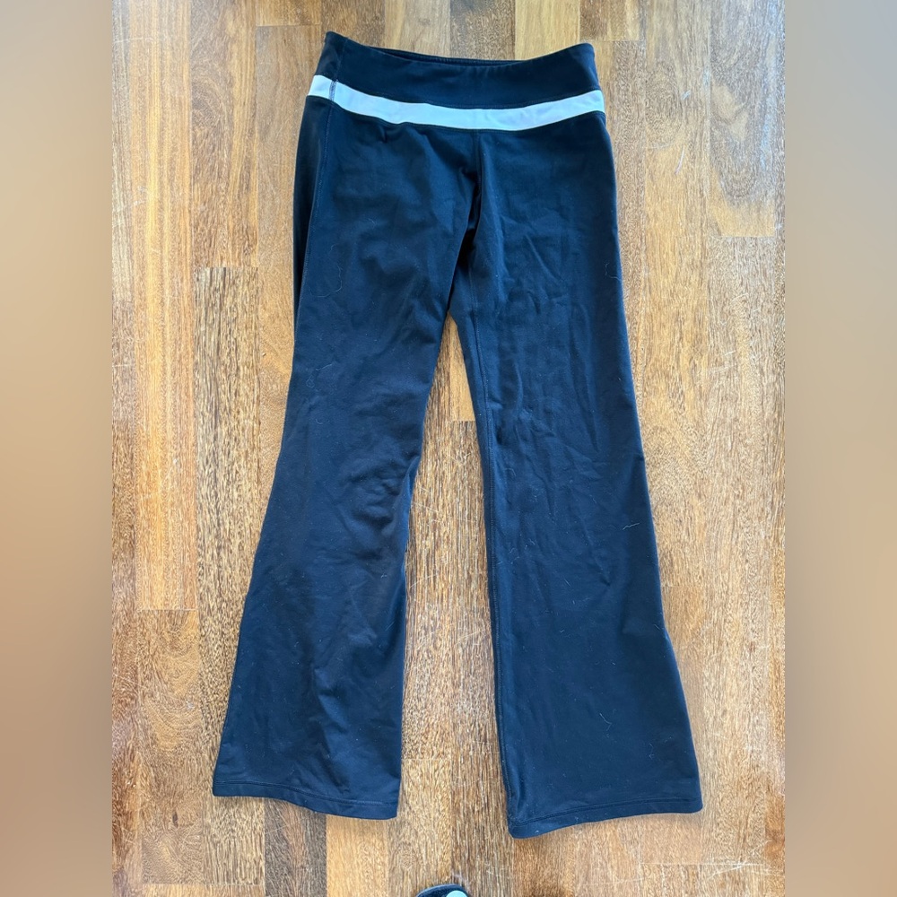 lululemon athletica wide leg Black Flare Pants size 10 Tall